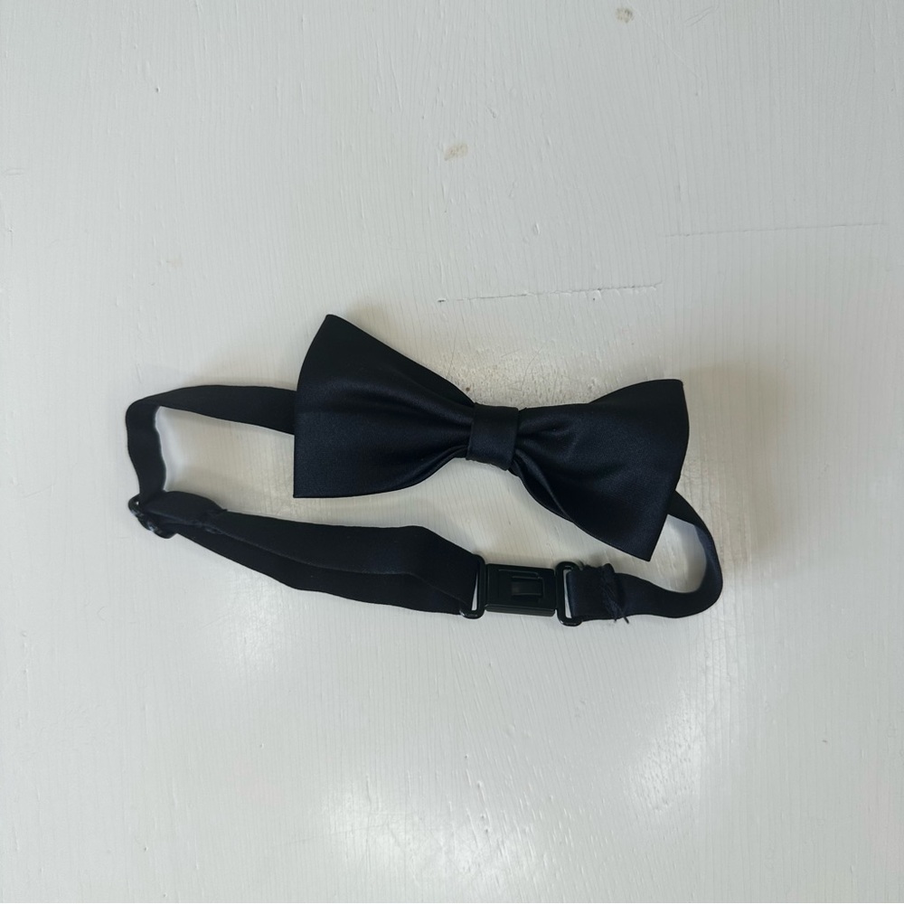 Men’s Warehouse Toddler Tuxedo Size 4 - Picture 12 of 12